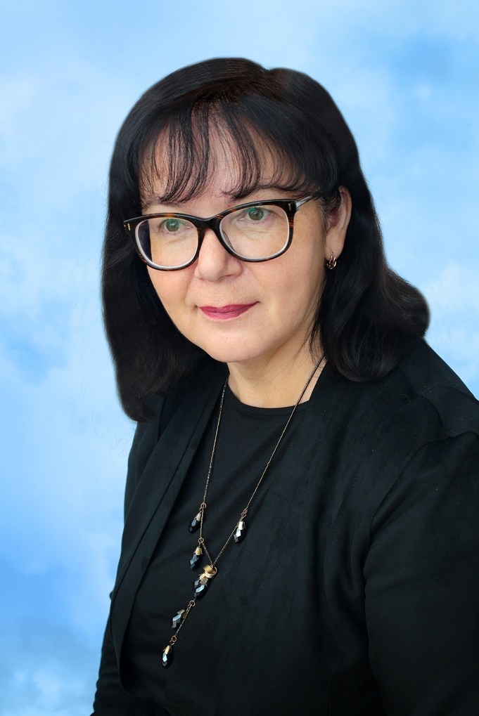 Макаровская Марина Ивановна.