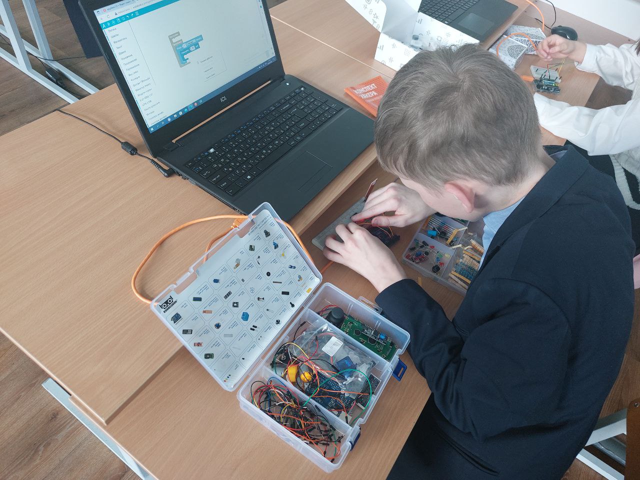 Занятие по программированию Arduino.